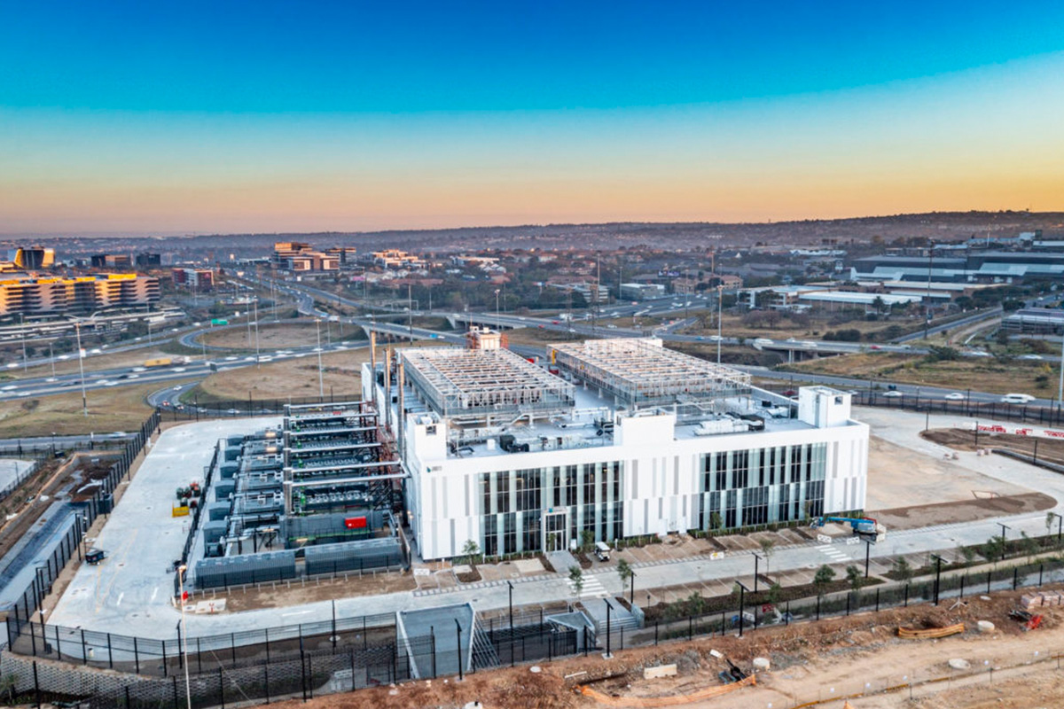 south-africa-hyperscale-data-centre-market-is-expected-to-generate-usd-~1.6bn-by-2027-owning-to-integration-of-global-cloud-service-providers,-increasing-awareness-on-environmental-impacts-and-adoption-of-advanced-it-infrastructure:-ken-research